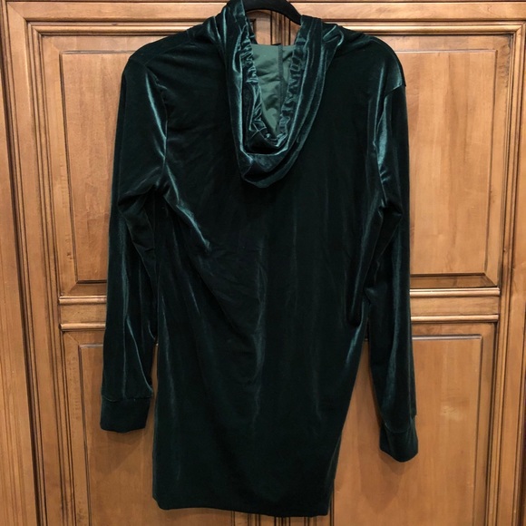 Green velvet sweatshirt dress - Picture 4 of 5